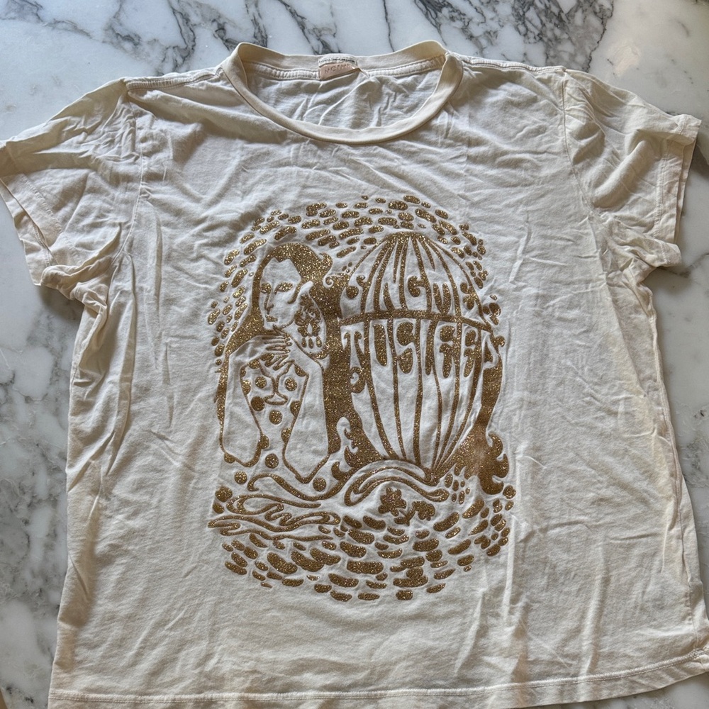 MOTHER T shirt. Excellent condition. Worn a few times.